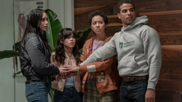 Melissa Barrera (v.l.n.r.) als Sam Carpenter, Jenna Ortega als Tara Carpenter, Jasmin Savoy Brown als Mindy Meeks-Martin und Mason Gooding als Chad Meeks-Martin in einer Szene des Films &laquo;Scream VI&raquo;. - &copy; Philippe Boss&eacute;/Paramount/dpa