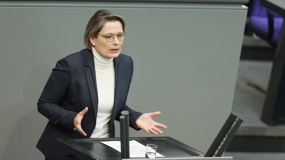 Auch die Betreiber von Sharing-Anbietern sollen stärker in die Pflicht genommen werden. (Archivbild) - © Michael Kappeler/dpa