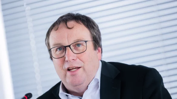 «Das ist die gute Nachricht für alle Fahrgäste», sagt NRW-Verkehrsminister Oliver Krischer (Grüne). (Archivbild) - © Rolf Vennenbernd/dpa