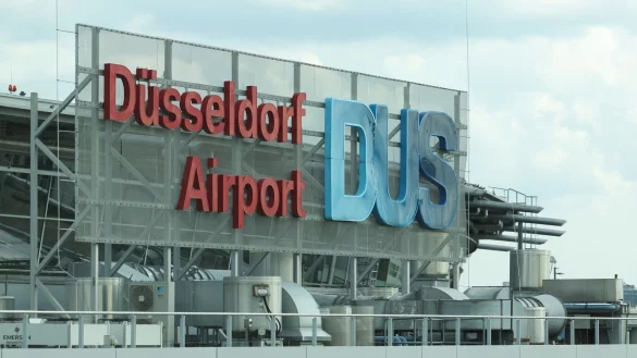 Der D&uuml;sseldorfer Flughafen hatte ambitionierte Pl&auml;ne. Dann kam Corona. Nun wurden die ambitionierten Pl&auml;ne final ge&auml;ndert. (Archivbild) - &copy; Friso Gentsch/dpa