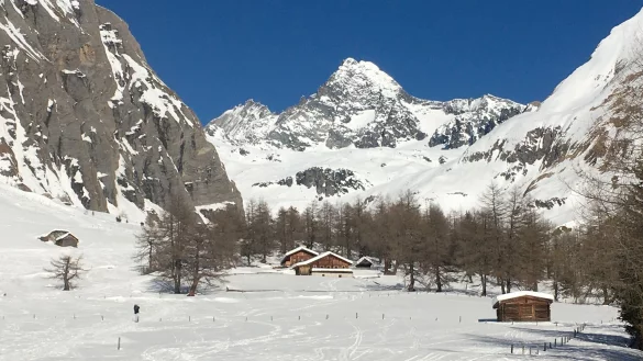 Ein 36-Jähriger soll am Erfrierungstod seiner Freundin kurz unter dem Gipfel des Großglockners schuld sein. (Symbolbild) - © Joachim Hauck/dpa