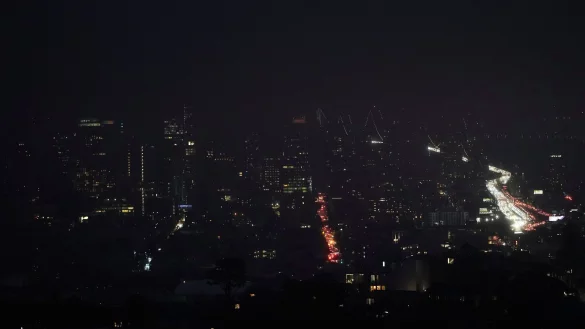 Die Skyline der nordkalifornischen Metropole ist ungew&ouml;hnlich dunkel. - &copy; Jeff Chiu/AP/dpa