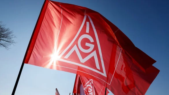 Eine neue Steuerregelung soll die Mitgliedschaft in einer Gewerkschaft attraktiver machen. (Illustration) - © Thomas Banneyer/dpa