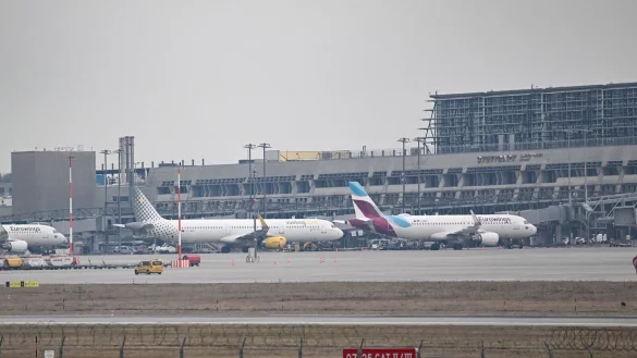 Am Flughafen Stuttgart ist es zu einem Brand gekommen. (Archivfoto) - © Bernd Weißbrod/dpa