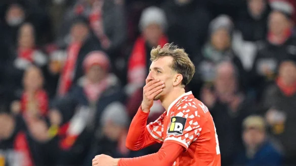 Nelson Weiper und seine Mainzer kassierten den nächsten Rückschlag. - © Uwe Anspach/dpa