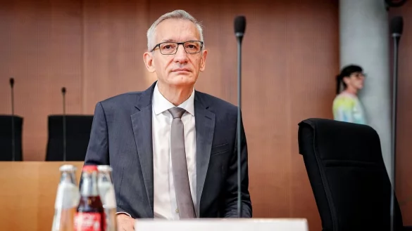 BND-Präsident Martin Jäger warnt vor einer Eskalation mit Russland: «Wir stehen schon heute im Feuer.» - © Kay Nietfeld/dpa