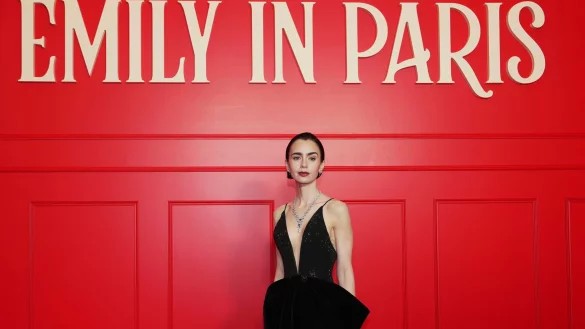 Statt in Paris ist die junge Protagonistin Emily zu Staffelbeginn in Rom. (Archivbild) - &copy; Aurelien Morissard/AP/dpa