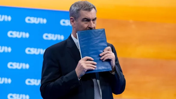 Was bedeuten die 83,6 Prozent f&uuml;r Markus S&ouml;der und die CSU? - &copy; Sven Hoppe/dpa