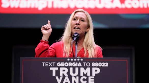 Vergangenes Jahr machte die Hardlinerin noch eifrig Wahlkampf f&uuml;r Trump. (Archivbild) - &copy; Evan Vucci/AP/dpa