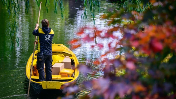 Der Postkahn im Spreewald geht in die Winterpause. - &copy; Patrick Pleul/dpa