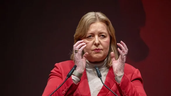 Für die Parteichefin ist der Juso-Kongress kein reiner Wohlfühl-Termin. - © Harald Tittel/dpa