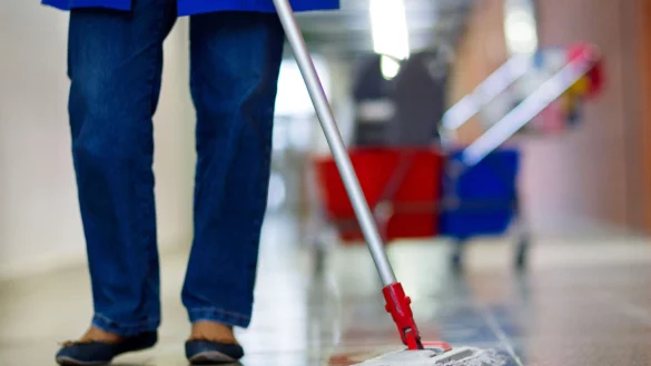 11 Prozent der Haushalte in Deutschland besch&auml;ftigen laut IW eine Haushaltshilfe. (Symbolfoto) - &copy; Jens B&uuml;ttner/dpa