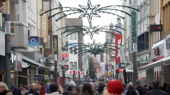 Das Weihnachtsgeschäft ist für den Einzelhandel eine besonders wichtige Zeit. (Symbolbild) - © Thomas Frey/dpa