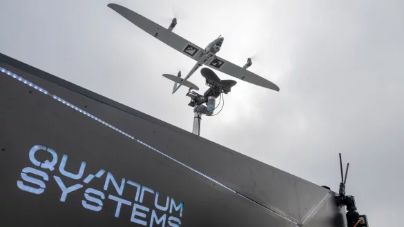 Der Drohnenhersteller Quantum Systems will mit frischem Investorenmillionen Produktion und Entwicklung ausbauen. (Archiv) - © Peter Kneffel/dpa