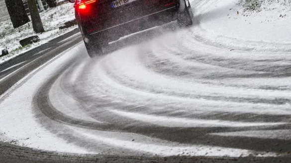 Regional fiel heute bereits Schnee - so in Berlin. - &copy; Jens Kalaene/dpa