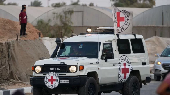 Die Hamas hat Rot-Kreuz-Mitarbeitern erneut eine Leiche &uuml;bergeben. (Archivbild) - &copy; Abdel Kareem Hana/AP/dpa