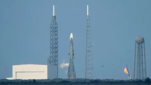 Der Start der Rakete wurde nun bereits zum zweiten Mal verschoben. (Archivbild) - &copy; John Raoux/AP/dpa