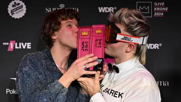 R&auml;umten schon 2024 ab und k&ouml;nnen wieder auf eine Krone hoffen: die Musiker Zartmann und Ski Aggu. - &copy; David Inderlied/dpa