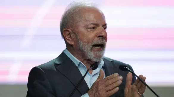 Mit Leidenschaft f&uuml;r die Klimawissenschaft: Brasiliens Pr&auml;sident Lula. - &copy; Fernando Llano/AP/dpa