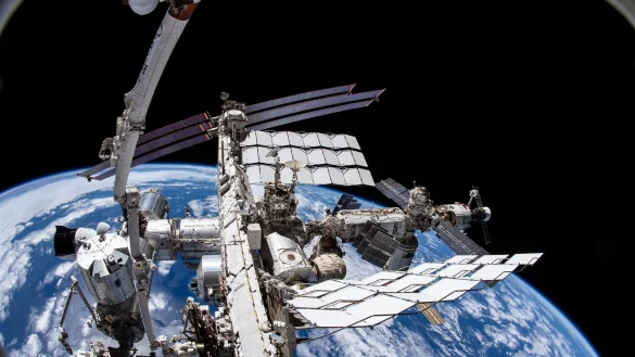 Sechs Minisatelliten sollen ins All geflogen werden. (Archivbild) - © NASA/dpa