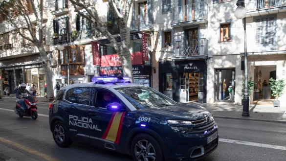 Die Policía Nacional hat die Ermittlungen übernommen. (Archivfoto) - © Clara Margais/dpa