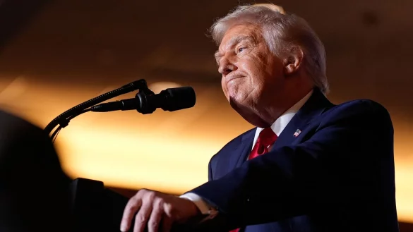 Trump spricht von geplantem Treffen mit Selenskyj und den Europäern - © Alex Brandon/AP/dpa