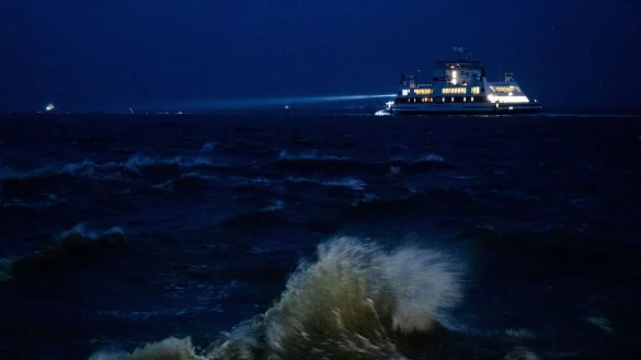 An der Nordsee kann es am verl&auml;ngerten Wochenende &auml;u&szlig;erst ungem&uuml;tlich werden (Archivbild). - &copy; Daniel Bockwoldt/dpa