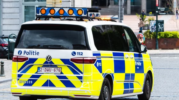 Im Zusammenhang mit den Ermittlungen durchsuchte die belgische Polizei 18 Objekte in Br&uuml;ssel und L&ouml;wen. (Symbolbild) - &copy; Alicia Windzio/dpa