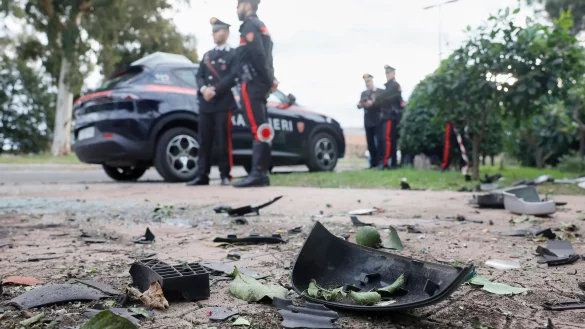 Auf das Auto eines bekannten italienischen TV-Journalisten wurde ein Anschlag ver&uuml;bt. - &copy; Cecilia Fabiano/LaPresse via AP/dpa