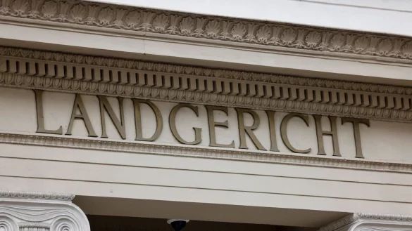 Ein 15-J&auml;hriger wird wegen Missbrauchs einer Siebenj&auml;hrigen verurteilt. (Symbolbild) - &copy; Thomas Banneyer/dpa