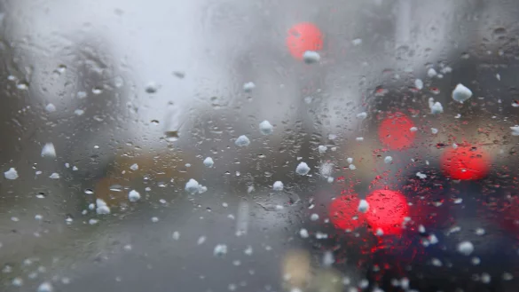 Es wird nasskalt. (Symbolbild) - &copy; Wolfgang Kumm/dpa