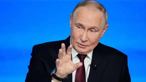 Putin bleibt bei seinen Bedingungen f&uuml;r ein Kriegsende in der Ukraine. - &copy; Pavel Bednyakov/AP/dpa