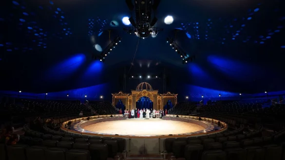 Der Circus Krone feierte am ersten Weihnachtstag die Premiere seines Winterprogramms, das in diesem Jahr unter dem Motto &laquo;Ich. Du. Wir. Krone&raquo; steht. (Archivbild) - &copy; Lukas Barth/dpa