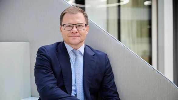 Wenn es nach Bundesumweltminister Carsten Schneider geht, bleibt die Klima-Wirkung des Heizungsgesetzes auch nach der Reform erhalten. - &copy; Annette Riedl/dpa