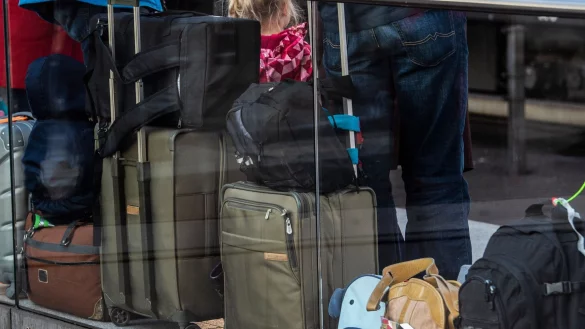 Zankapfel Familienreservierung - wird die Petition die Bahn umstimmen? (Symbolbild) - &copy; Paul Zinken/dpa