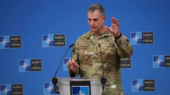 Sieht Bedarf für Anpassungen: General Alexus G. Grynkewich, der Oberbefehlshaber der alliierten Streitkräfte in Europa. (Archivbild) - © Virginia Mayo/AP/dpa