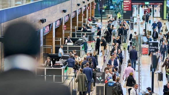 Am Wochenende werden sehr viele Flugg&auml;ste am Flughafen Berlin-Brandenburg erwartet. (Archivbild) - &copy; Michael Ukas/dpa