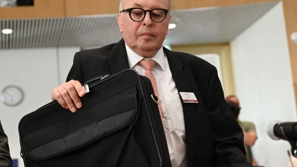 Pföhler war bei der Flutkatastrophe Landrat im Landkreis Ahrweiler. (Archivbild) - © Arne Dedert/dpa