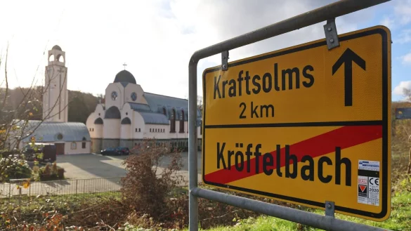 Nach der Sichtung eines silbernen Autos hofft die Polizei nun auf Zeugenhinweise. (Archivbild) - &copy; Christian Lademann/dpa