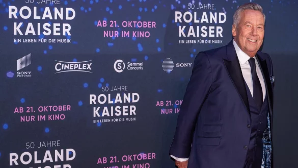 Schlagerstar Roland Kaiser hat seinen Kinofilm präsentiert. - © Guido Kirchner/dpa