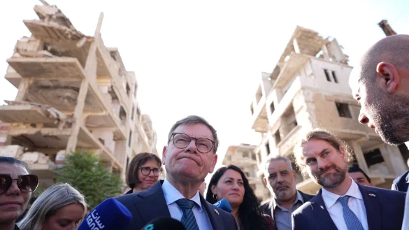 Au&szlig;enminister Johann Wadephul (CDU) hatte vergangene Woche unter dem Eindruck schwerer Zerst&ouml;rungen in einer Vorstadt von Damaskus Zweifel an einer raschen R&uuml;ckkehr einer gro&szlig;en Zahl von syrischen Kriegsfl&uuml;chtlingen ge&auml;u&szlig;ert. - &copy; Marcus Brandt/dpa