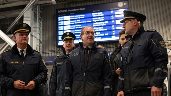 Am M&uuml;nchner Hauptbahnhof war Bundesinnenminister Alexander Dobrindt (CSU) dabei. (Archivfoto) - &copy; Peter Kneffel/dpa