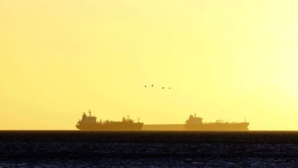 Noch ist unklar, weshalb ein Tanker seinen Kurs &auml;nderte. (Symbolbild) - &copy; Juan Carlos Hernandez/ZUMA Wire/dpa