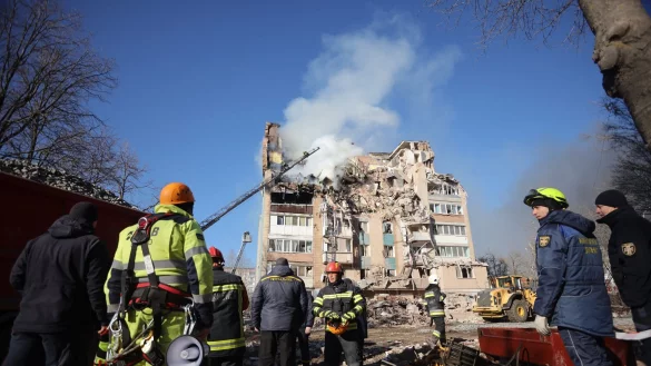 In der westukrainischen Stadt Ternopil sind bei einem russischen Luftangriff viele Menschen get&ouml;tet und Dutzende verletzt worden. - &copy; Rostyslav Kovalchuk/AP/dpa