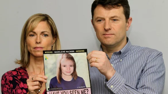 Die Eltern des vermissten englischen M&auml;dchens Madeleine McCann haben in einem Stalking-Prozess gegen eine Frau ausgesagt, die behauptet, ihre Tochter zu sein. (Archivbild) - &copy; Sang Tan/AP/dpa