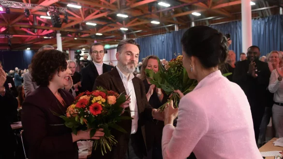 Führungswechsel beim BSW: Wagenknecht hat die Spitze abgegeben, Fabio De Masi und Amira Mohamed Ali übernehmen im Duo. - © Klaus-Dietmar Gabbert/dpa