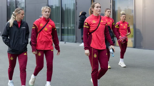 Nicht gegen Spanien dabei: Sydney Lohmann (vorn). - © Jürgen Kessler/dpa