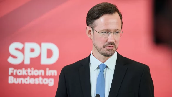 SPD-Fraktionsgesch&auml;ftsf&uuml;hrer Wiese verweist darauf, dass sich die Koalition auf ein Gesamtrentenpaket verst&auml;ndigt hat. (Archivbild) - &copy; Annette Riedl/dpa