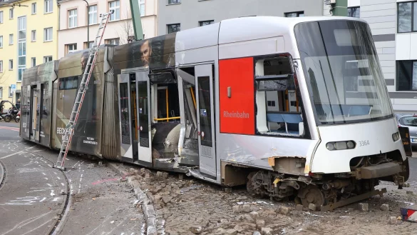 Die Ursache f&uuml;r den schweren Stra&szlig;enbahnunfall in D&uuml;sseldorf scheint gekl&auml;rt. (Archivbild) - &copy; David Young/dpa