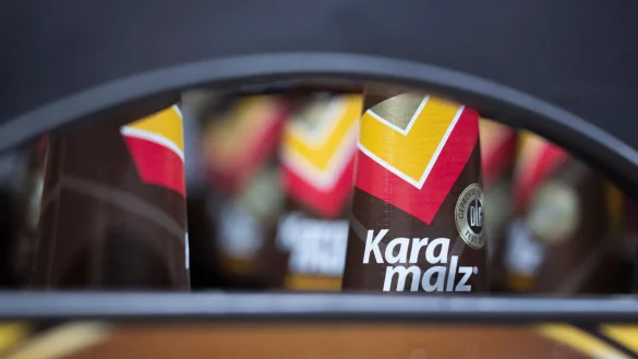 Veltins hat die Marke Karamalz &uuml;bernommen und stellt den Malzdrink in der eigenen Brauerei im Hichsauerlandkreis her. - &copy; Marijan Murat/dpa